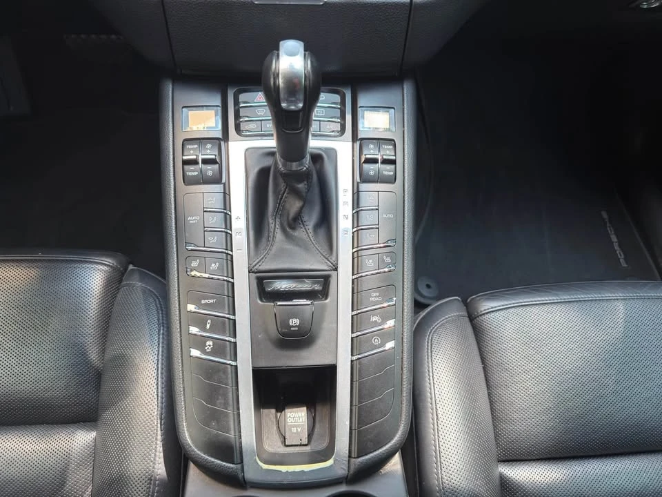 2018 Porsche Macan Turbo - Image 20 of 20