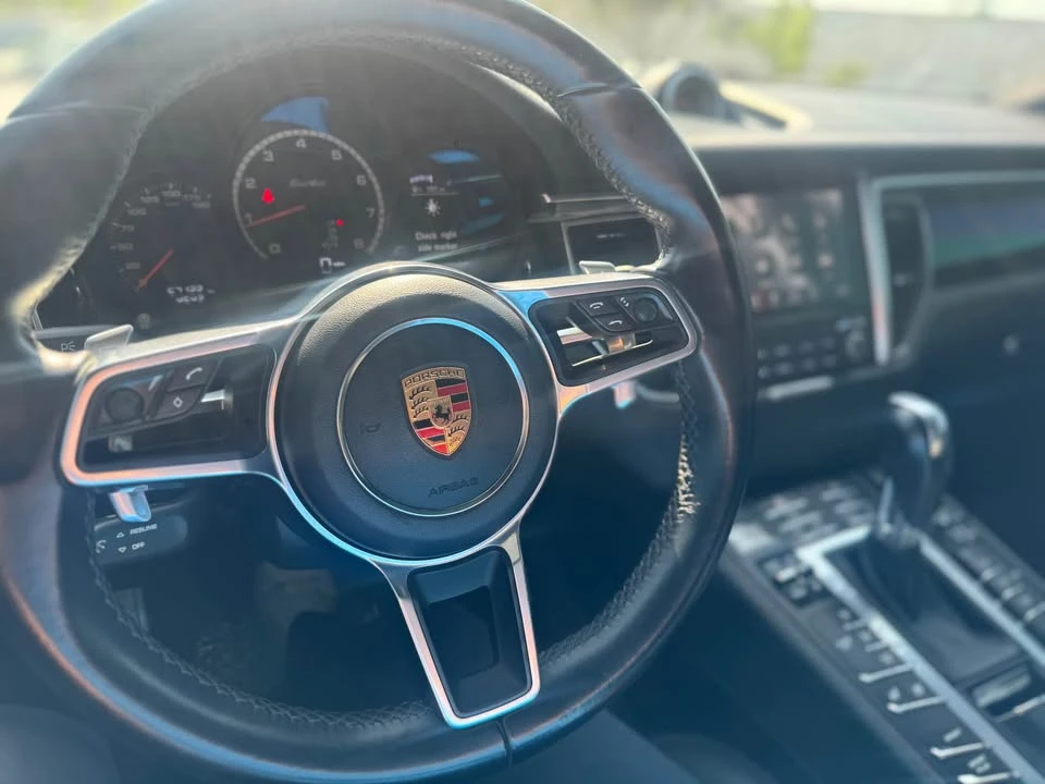2018 Porsche Macan Turbo - Image 13 of 15