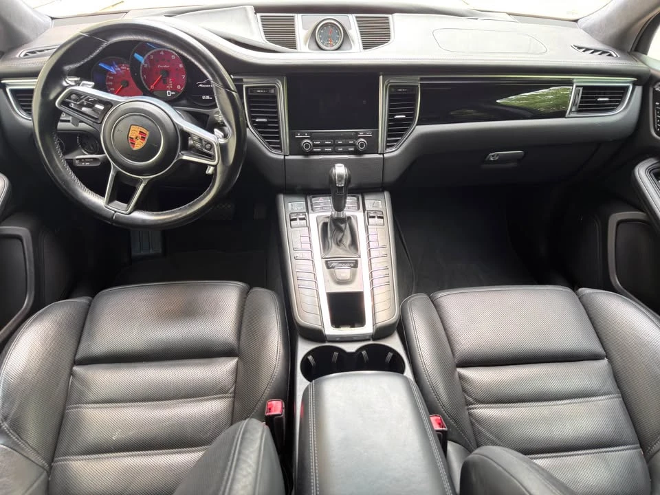 2018 Porsche Macan Turbo - Image 17 of 20
