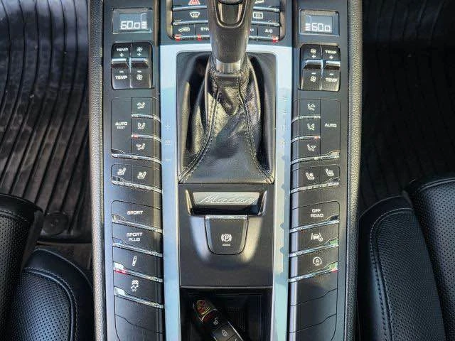 2018 Porsche Macan Turbo - Image 16 of 19