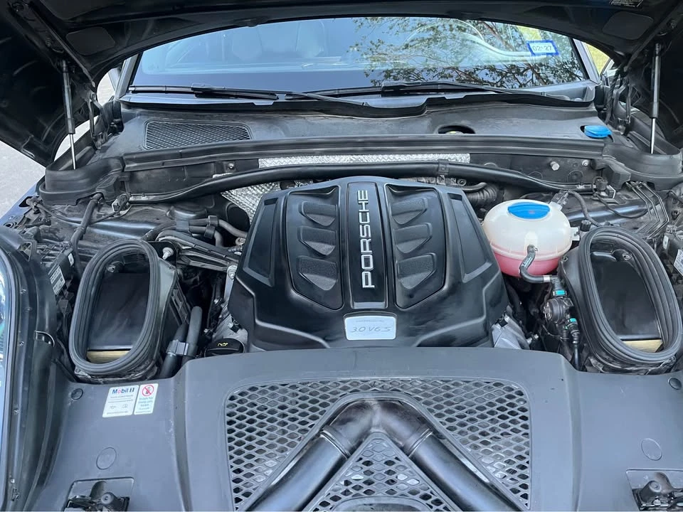 2018 Porsche Macan Turbo - Image 10 of 10