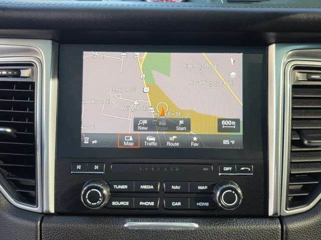 2018 Porsche Macan Turbo - Image 14 of 19