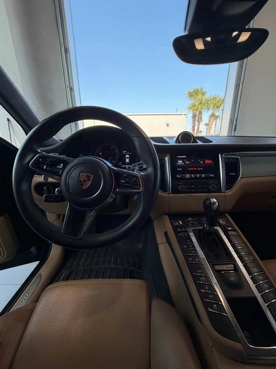 2018 Porsche Macan Turbo - Image 4 of 15