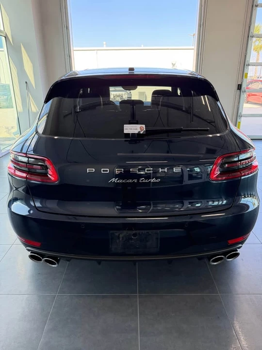 2018 Porsche Macan Turbo - Image 11 of 15