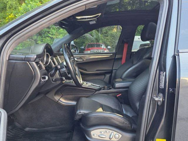 2018 Porsche Macan Turbo - Image 8 of 19