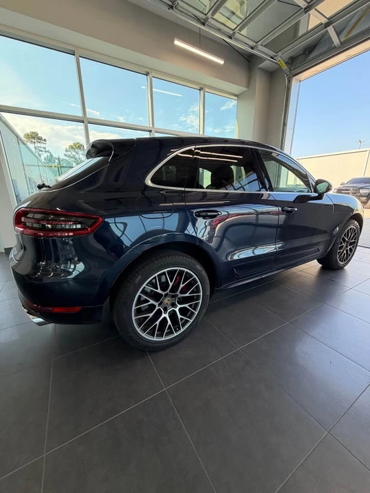 2018 Porsche Macan Turbo - Image 12 of 15