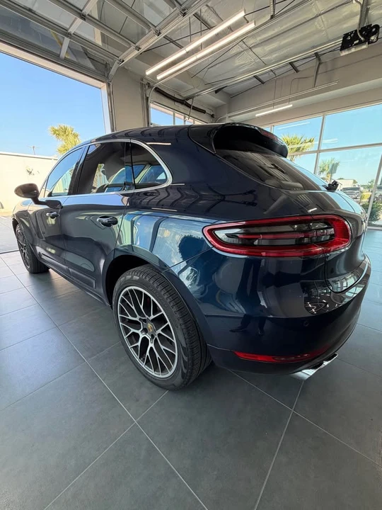 2018 Porsche Macan Turbo - Image 10 of 15