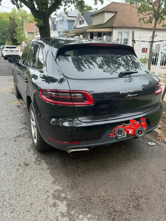 2018 Porsche Macan Turbo - Image 8 of 8