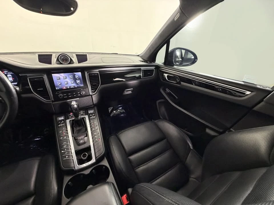 2018 Porsche Macan Turbo - Image 11 of 20