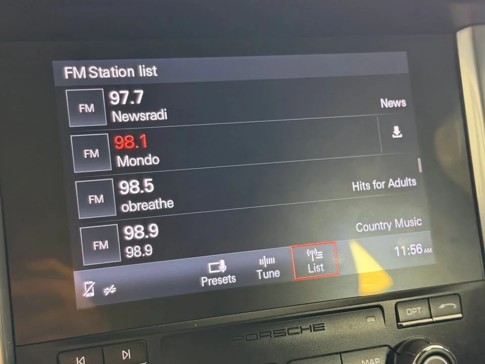 2018 Porsche Macan Turbo - Image 17 of 20