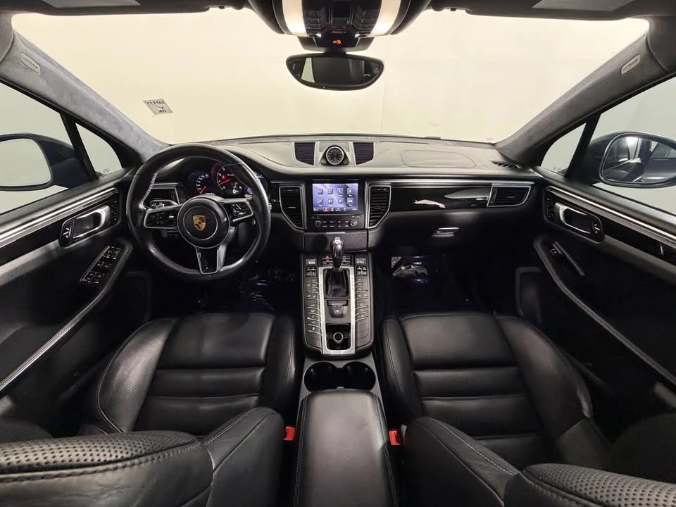 2018 Porsche Macan Turbo - Image 9 of 20