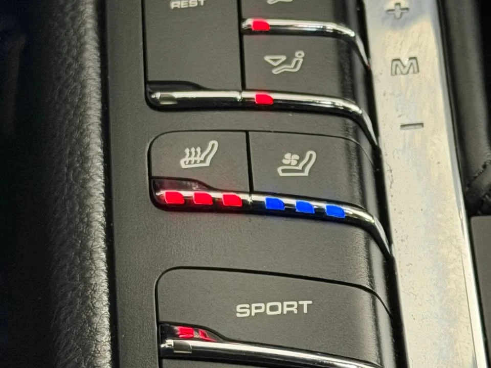 2018 Porsche Macan Turbo - Image 16 of 20