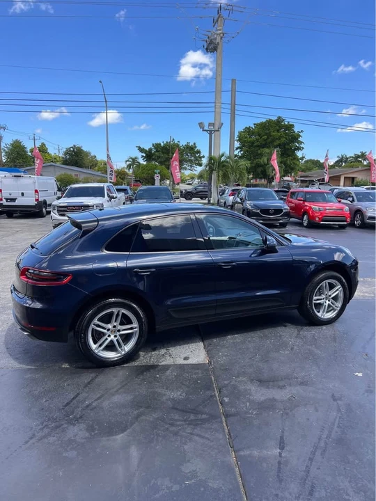 2018 Porsche Macan Turbo - Image 9 of 19