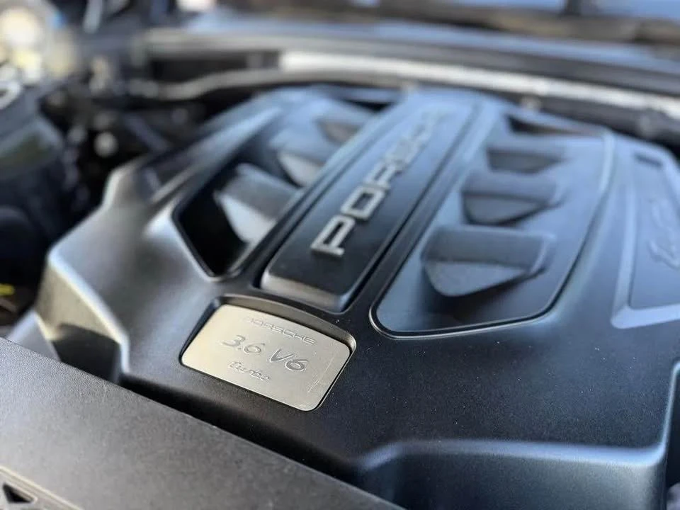 2018 Porsche Macan Turbo - Image 19 of 19