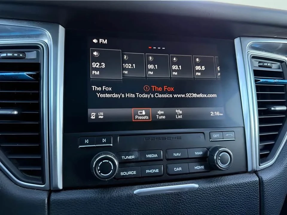 2018 Porsche Macan Turbo - Image 13 of 19