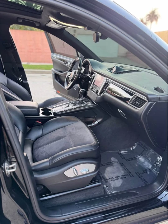 2018 Porsche Macan Turbo - Image 8 of 18