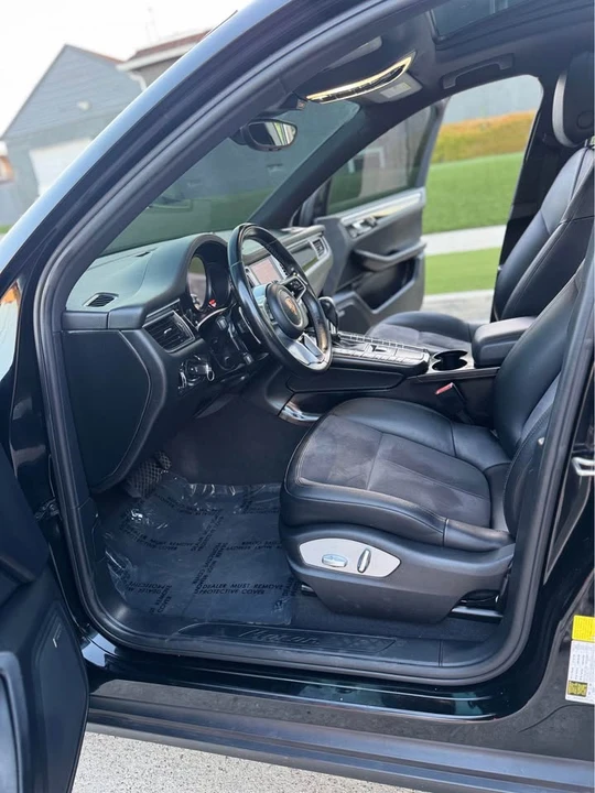 2018 Porsche Macan Turbo - Image 8 of 18