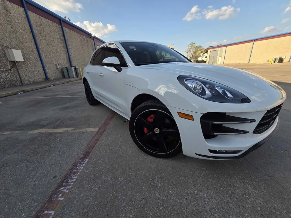 2018 Porsche Macan Turbo - Image 10 of 17