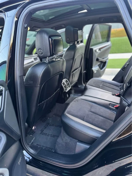 2018 Porsche Macan Turbo - Image 10 of 18