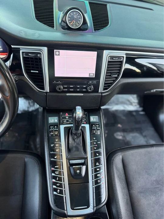 2018 Porsche Macan Turbo - Image 20 of 20