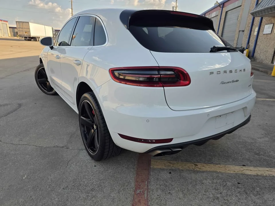2018 Porsche Macan Turbo - Image 4 of 17