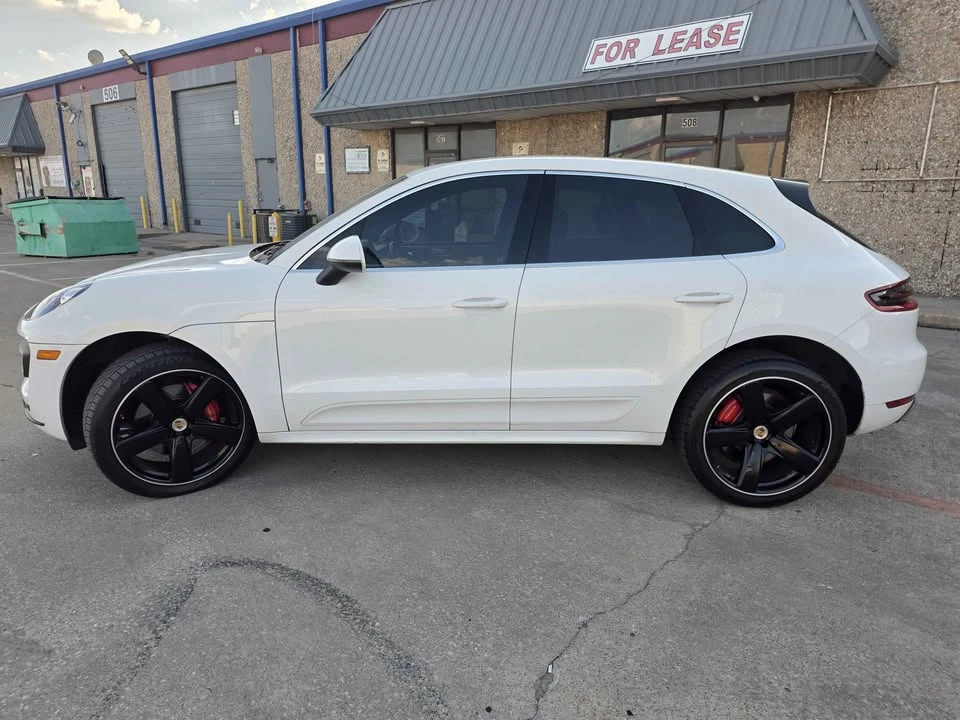 2018 Porsche Macan Turbo - Image 3 of 17