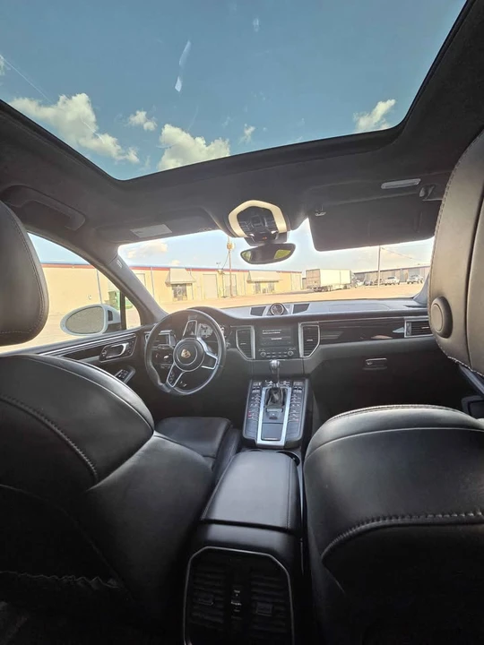 2018 Porsche Macan Turbo - Image 17 of 17
