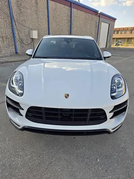 2018 Porsche Macan Turbo