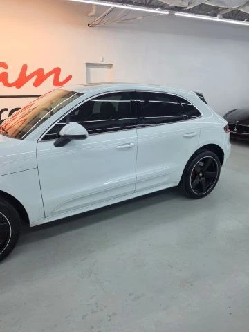 2018 Porsche Macan Turbo - Image 3 of 31