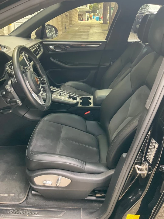 2018 Porsche Macan Turbo - Image 8 of 25