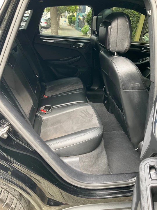 2018 Porsche Macan Turbo - Image 11 of 25
