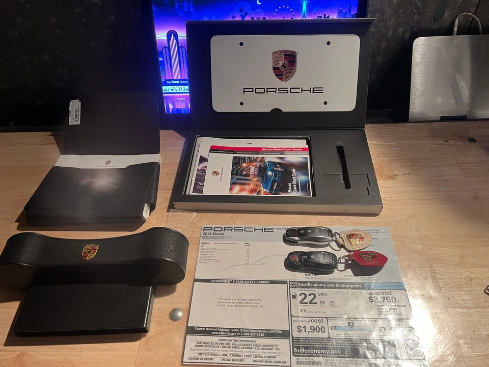 2018 Porsche Macan Turbo - Image 20 of 25