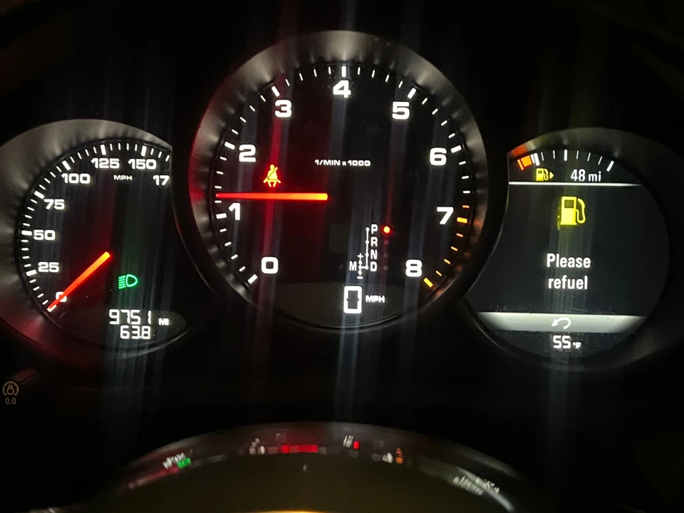2018 Porsche Macan Turbo - Image 12 of 25