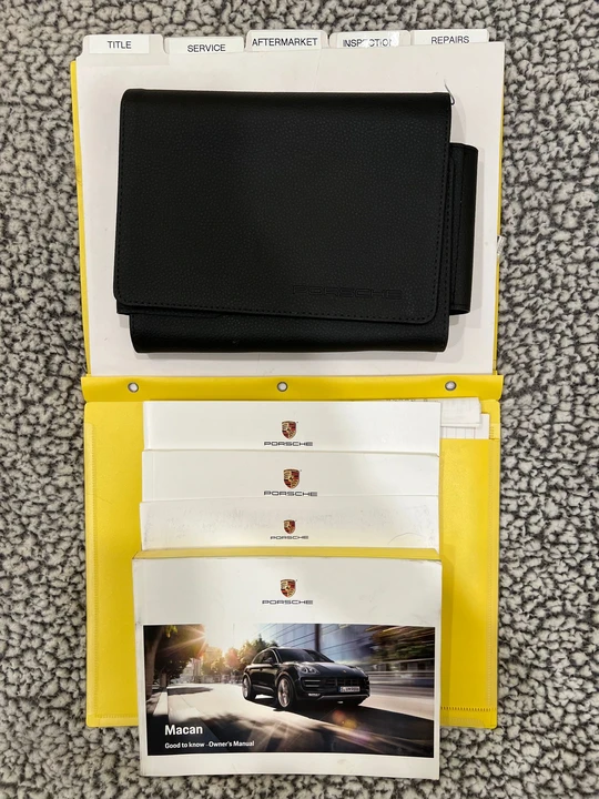 2018 Porsche Macan Turbo - Image 18 of 25