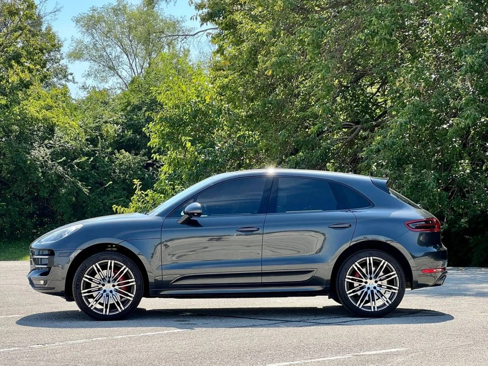 2018 Porsche Macan Turbo - Image 2 of 5