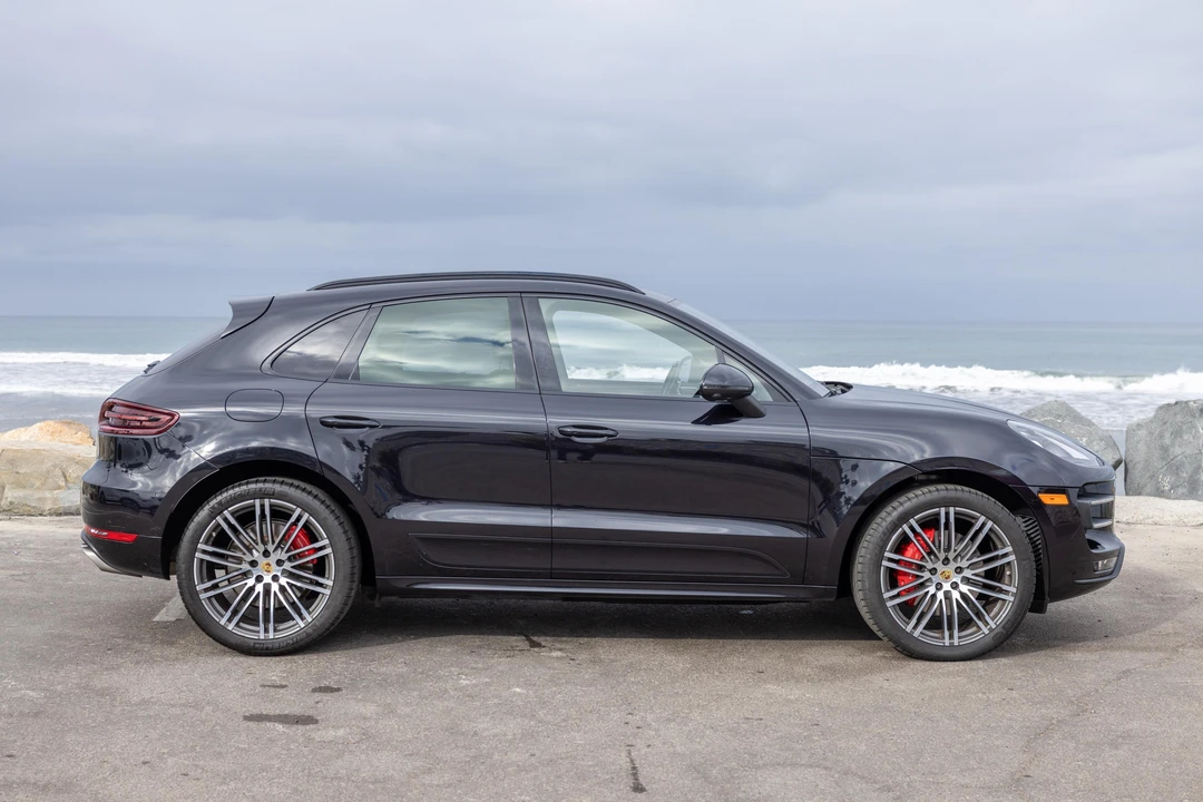2018 Porsche Macan Turbo - Image 3 of 31