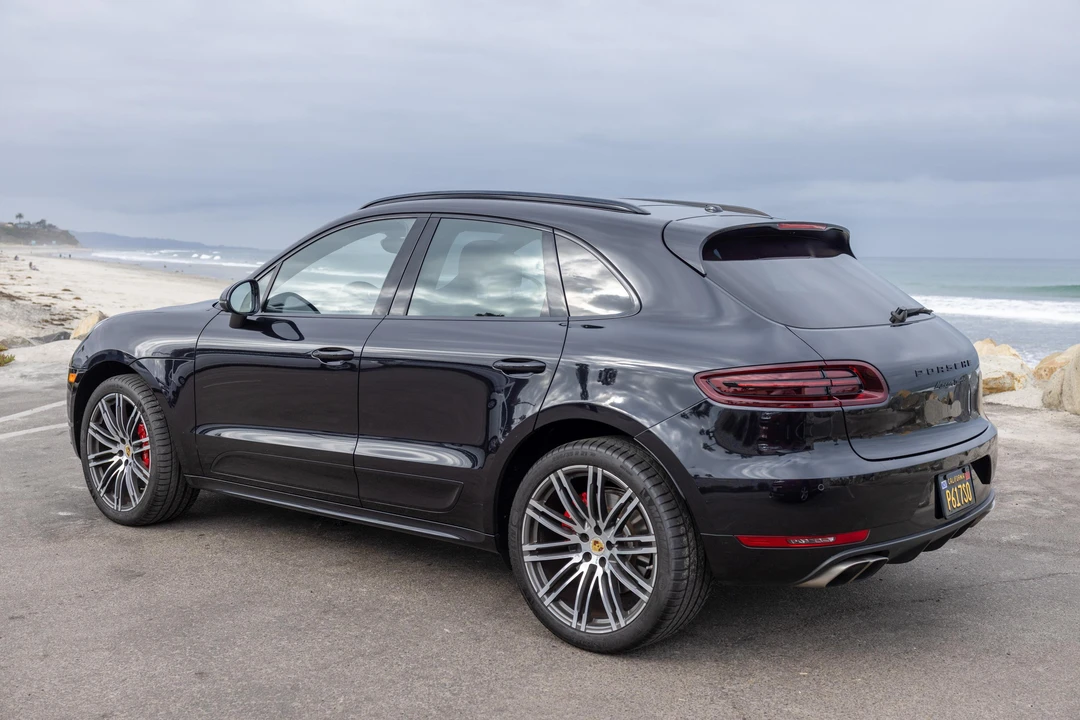 2018 Porsche Macan Turbo - Image 7 of 31