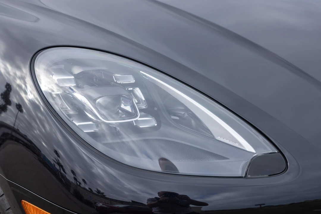 2018 Porsche Macan Turbo - Image 10 of 31