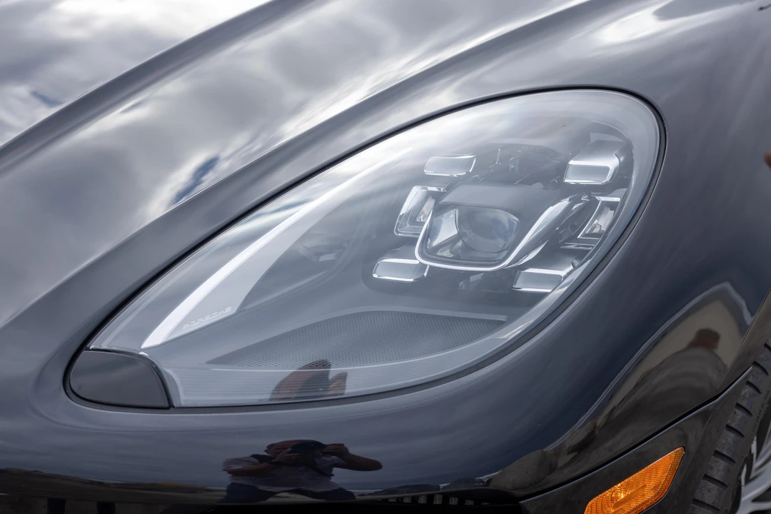 2018 Porsche Macan Turbo - Image 11 of 31