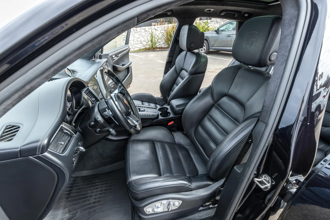 2018 Porsche Macan Turbo - Image 31 of 31