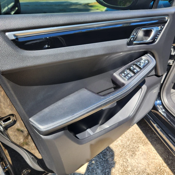 2018 Porsche Macan Turbo - Image 20 of 31