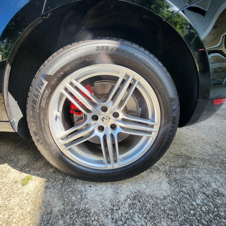 2018 Porsche Macan Turbo - Image 18 of 31