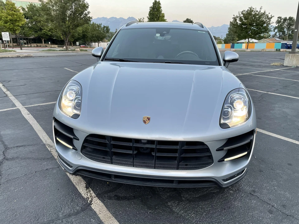 2018 Porsche Macan Turbo - Image 9 of 31