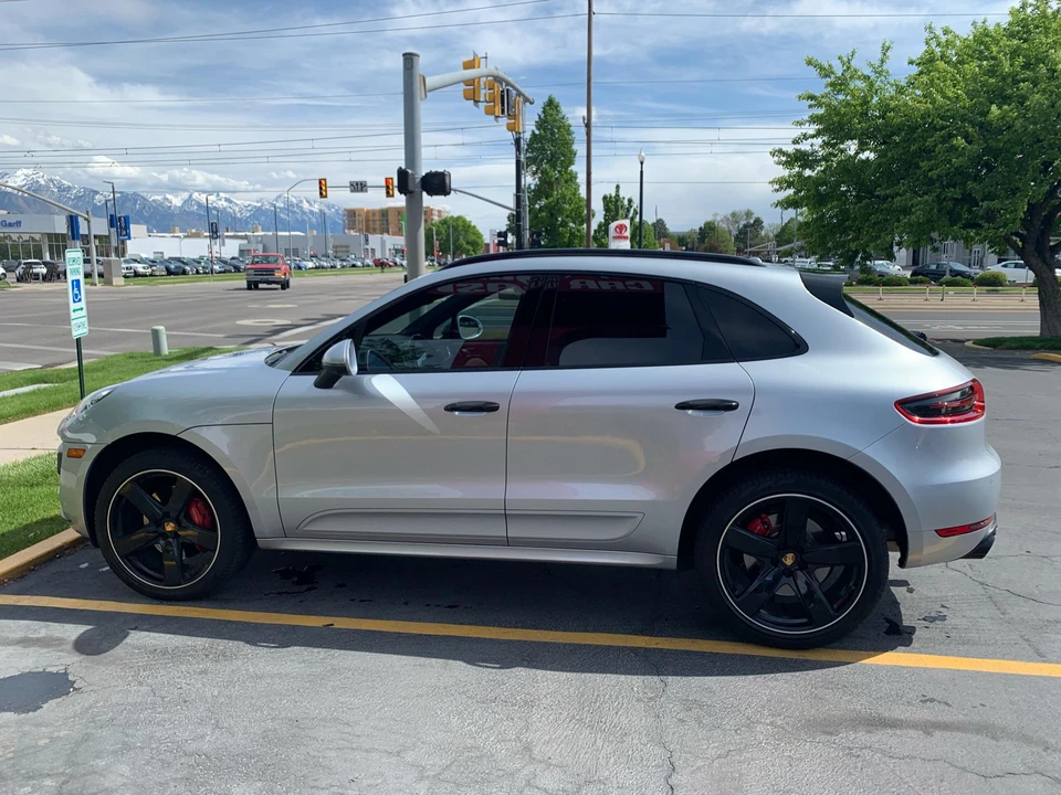 2018 Porsche Macan Turbo - Image 21 of 31