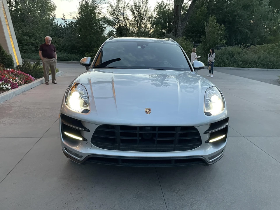 2018 Porsche Macan Turbo - Image 8 of 31