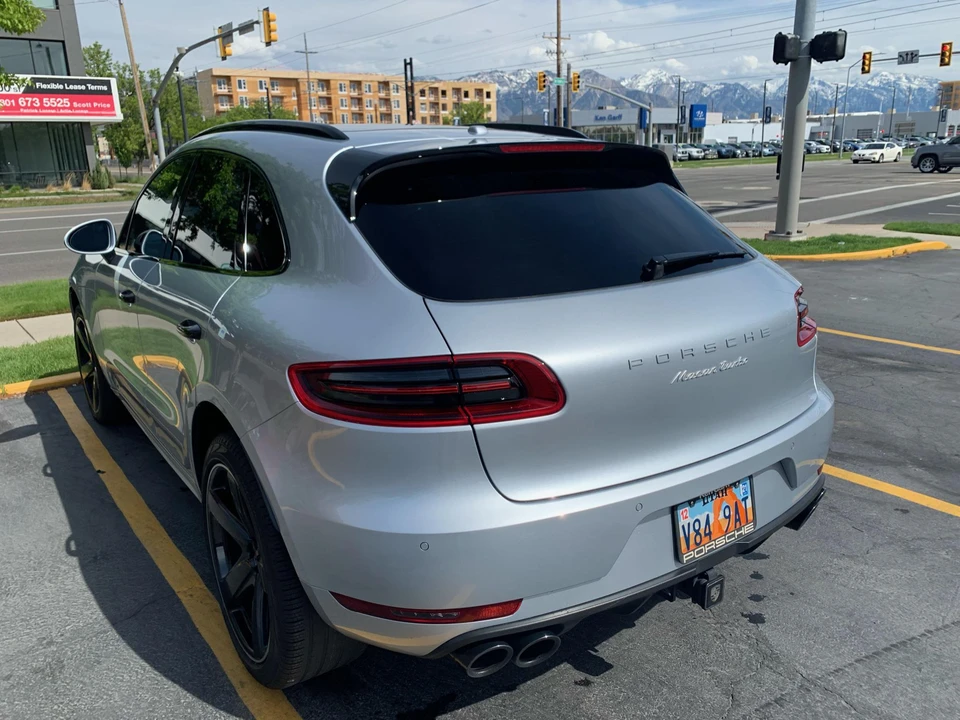 2018 Porsche Macan Turbo - Image 22 of 31