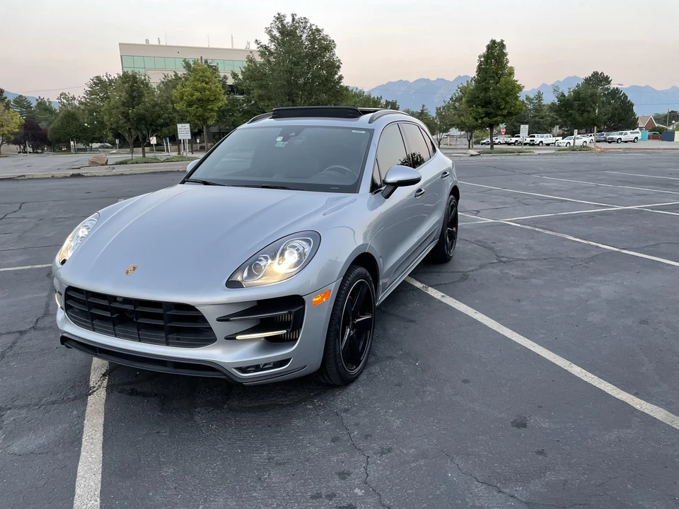 2018 Porsche Macan Turbo - Image 12 of 31