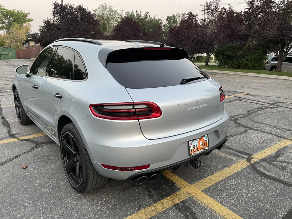 2018 Porsche Macan Turbo - Image 23 of 31