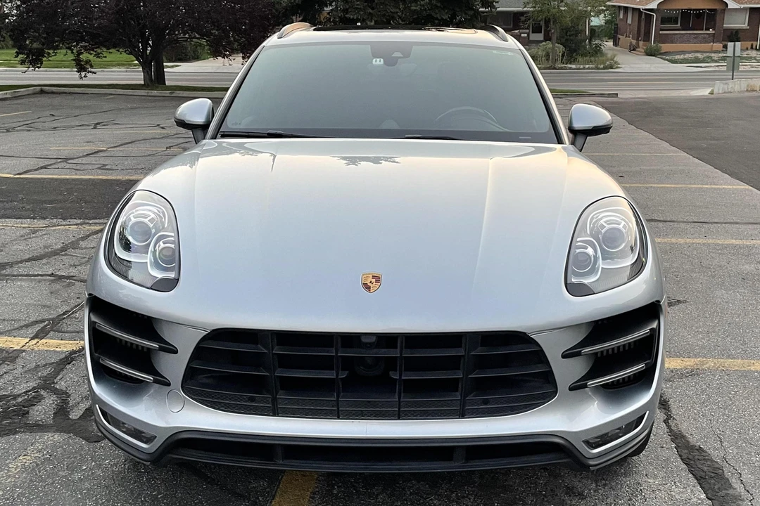 2018 Porsche Macan Turbo - Image 2 of 31
