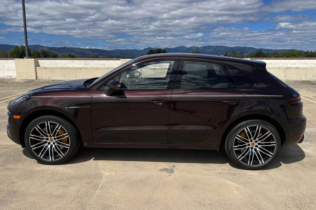 2018 Porsche Macan Turbo - Image 3 of 31